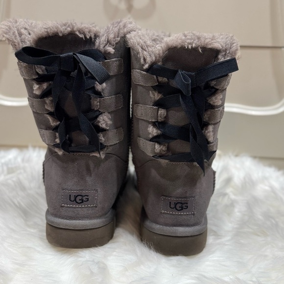 UGG Bailey Bow II ankle boots - Picture 1 of 9
